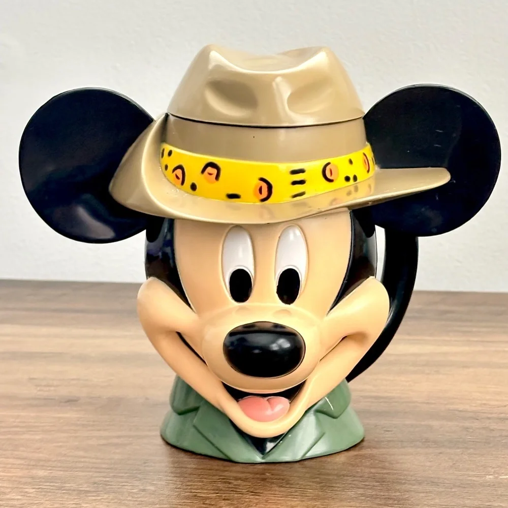 Disney  on Ice MICKEY MOUSE Safari Hat Souvenir Plastic Mug Cups Handle Flip Lid
